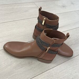 NWOT Michael Kors leather ankle boots